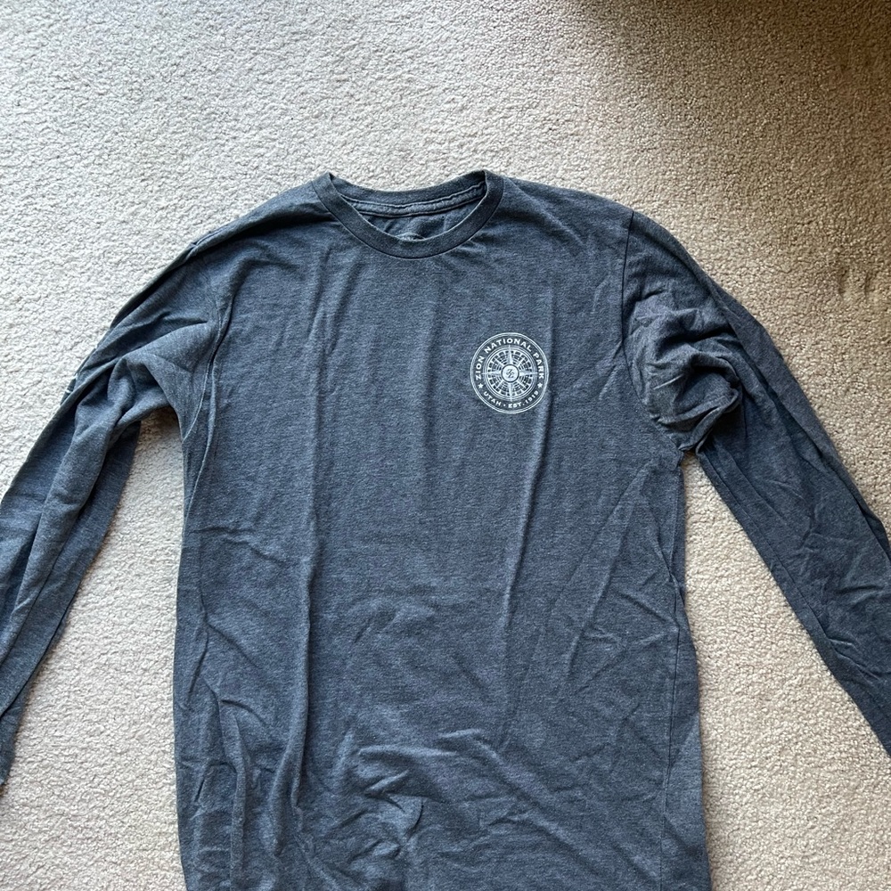 Men's Gray Long Sleeve Shirt Zion national park
